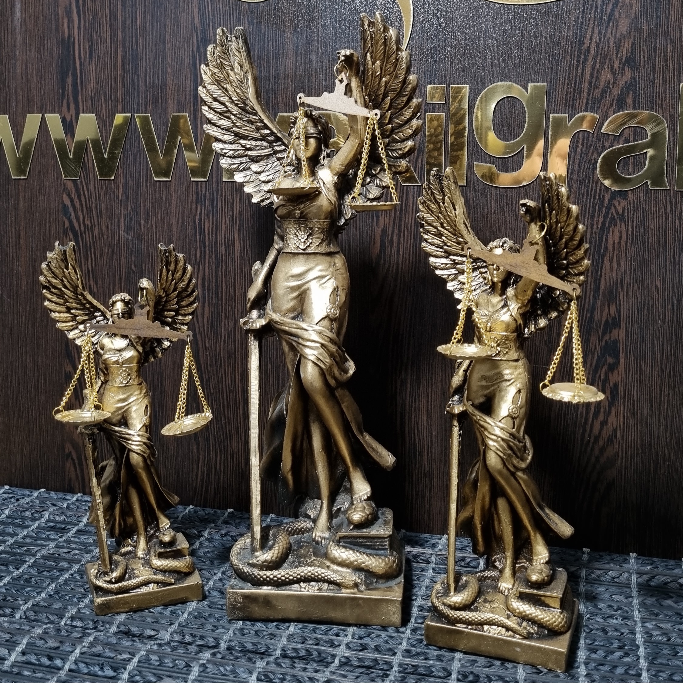 مجسمه فرشته عدالت ( کد 006 )