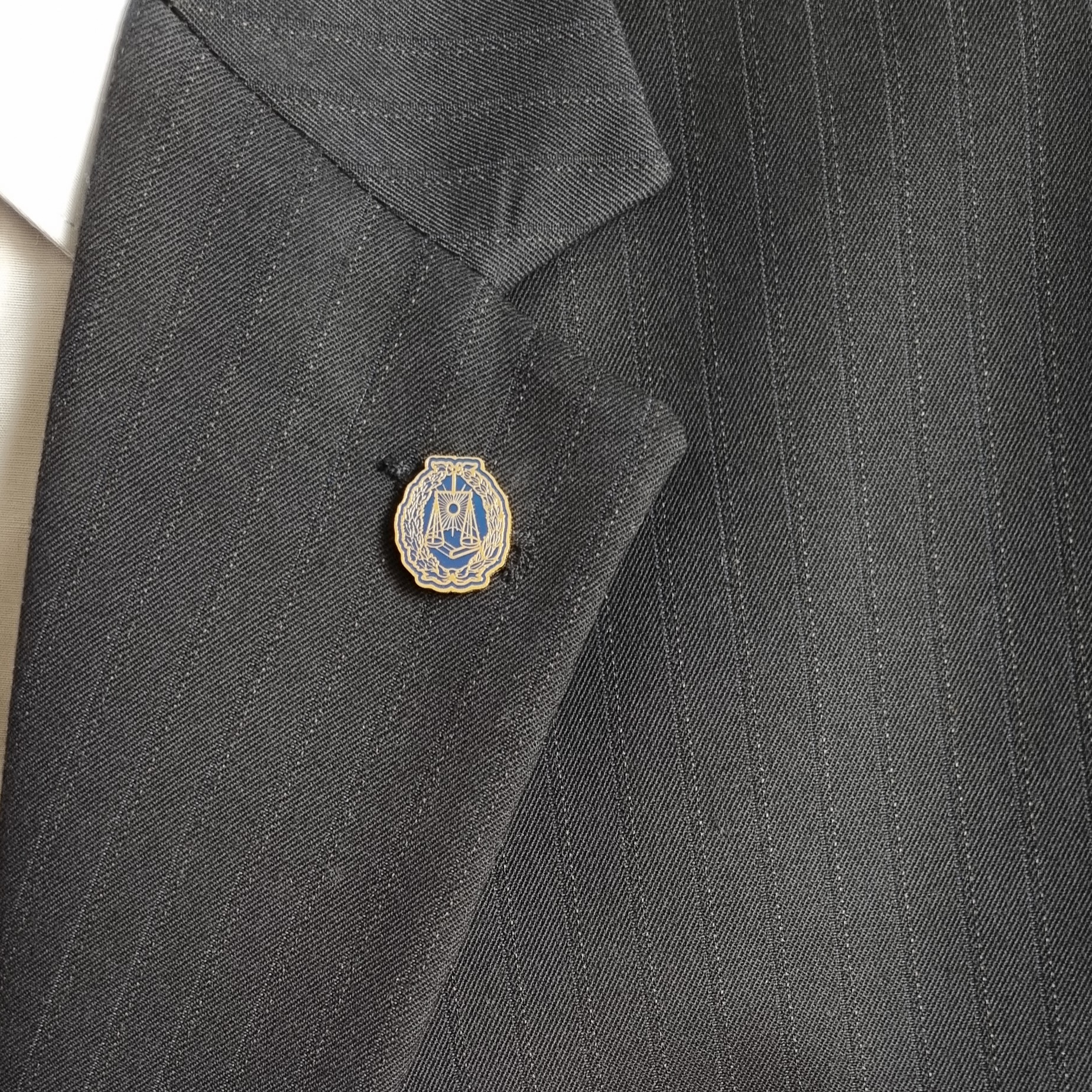 بج کانون وکلای دادگستری ( کد 004 )