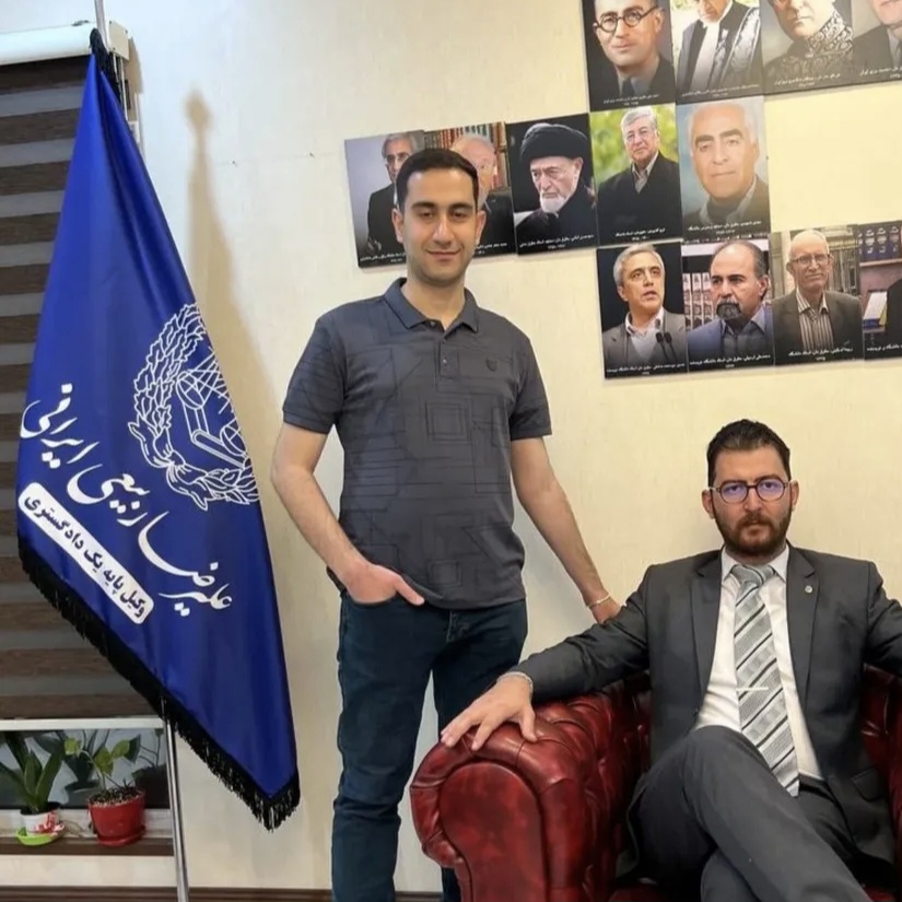 پرچم تشریفاتی با طرح دلخواه (با 3جنس پارچه)